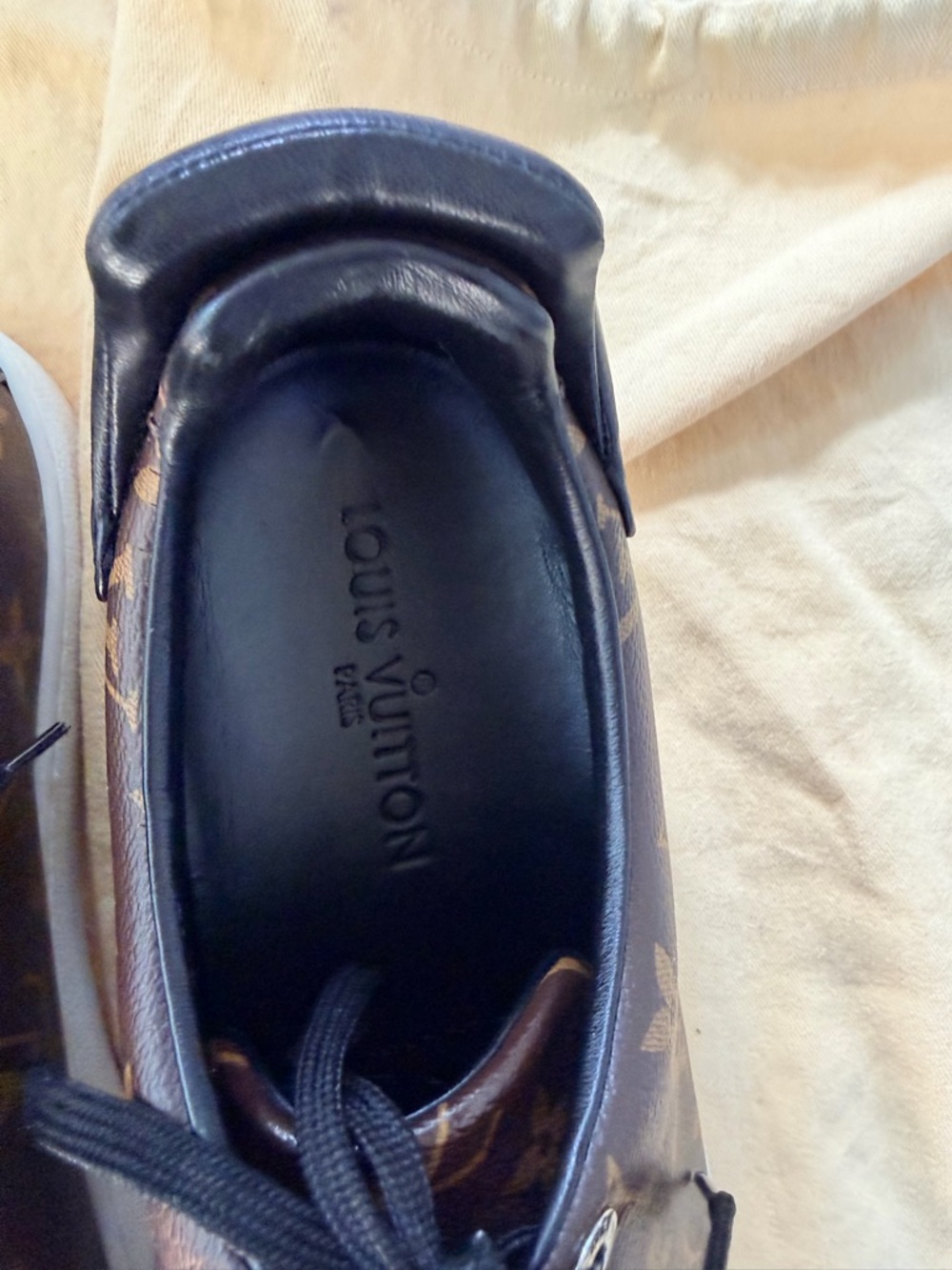 Louis Vuitton Brown Monogram Men’s Low-Top Sneakers with Black Laces - Picture 10 of 14